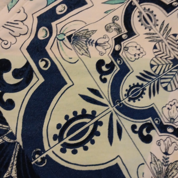 Top - Picture 9 of 9